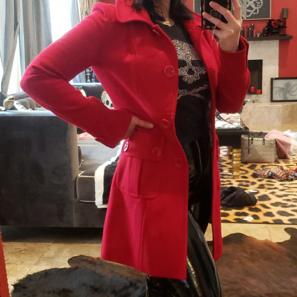 ⭐SALE⭐🖤❤Red Coat❤🖤 - Picture 2 of 9